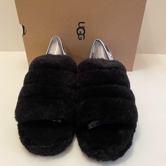 UGG Fluff Yeah Black Slipper worn - Picture 3 of 7